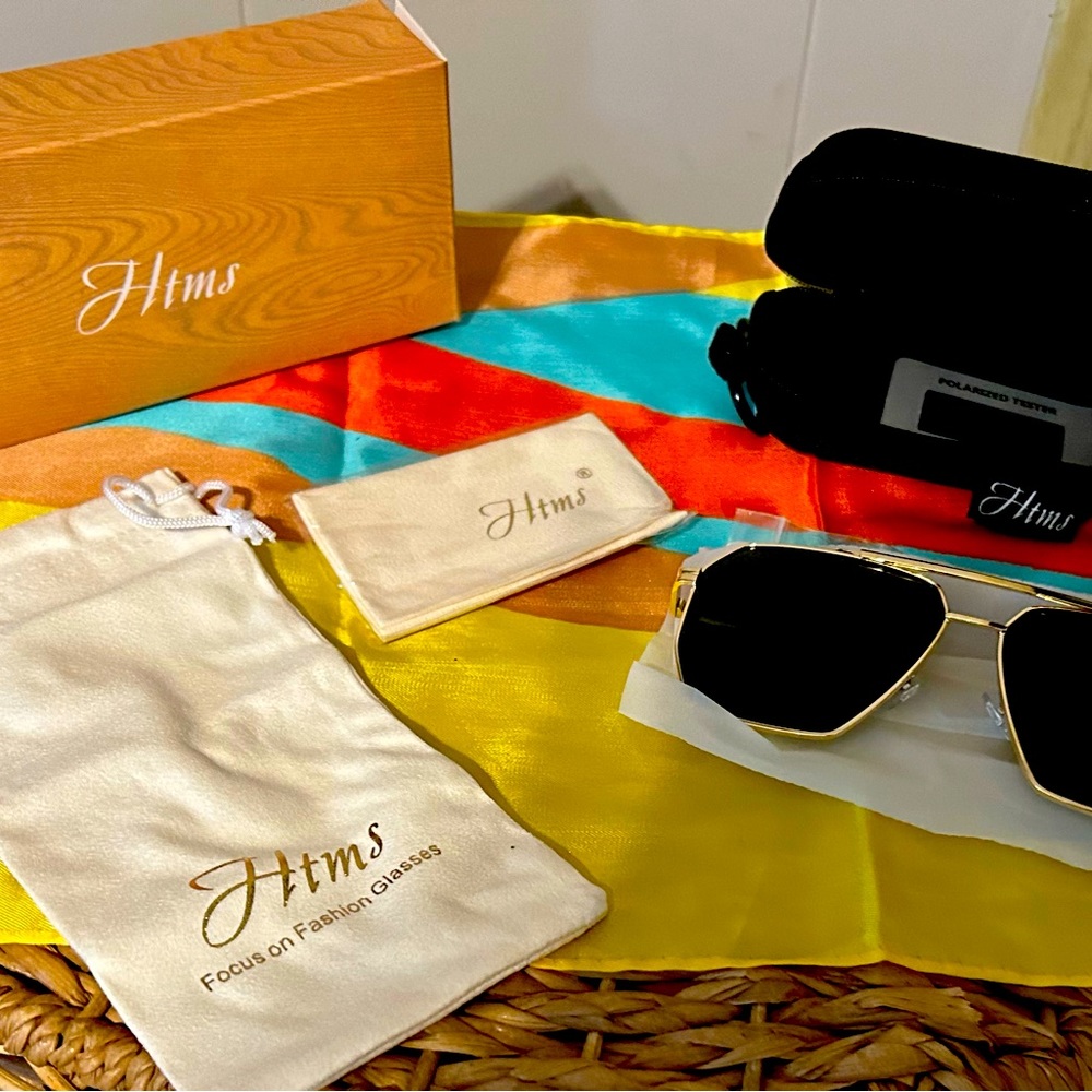 Htms sunglasses with hard cast, soft case and cloth. New in box. - Picture 1 of 2